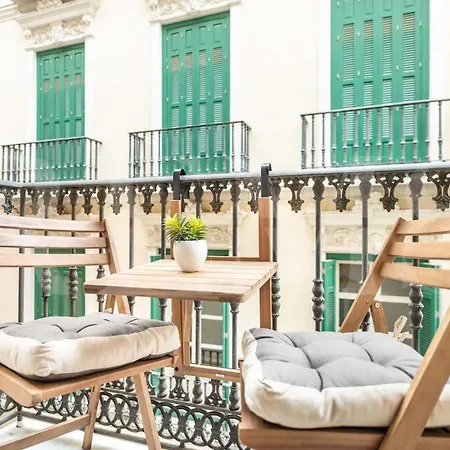 Comfortable With Balcony - Center Apartment Malaga